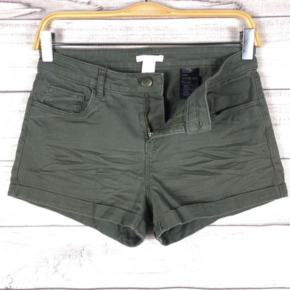H&M Distressed Creased Denim Jean Shorts Size 6 - Picture 2 of 6